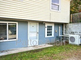 239 Cedar Hill Rd in Asheville, NC - Building Photo