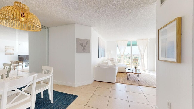 19701 E Country Club Dr