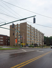 Diplomat Apartments in Canton, OH - Building Photo - Building Photo