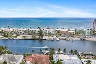 1041 Hillsboro Mile in Hillsboro Beach, FL - Foto de edificio - Building Photo