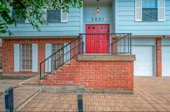 5831 Caldicote St in Humble, TX - Foto de edificio - Building Photo