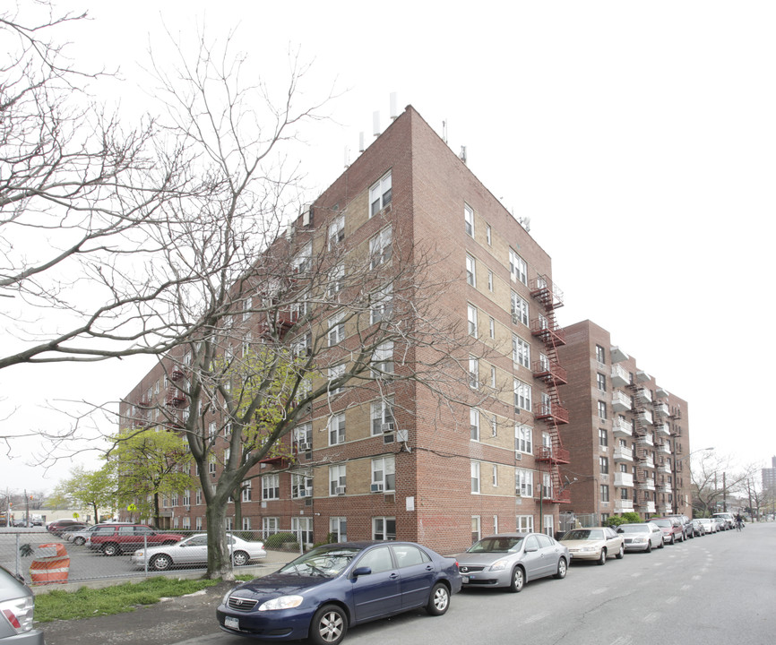 275 Bay 37th St in Brooklyn, NY - Building Photo