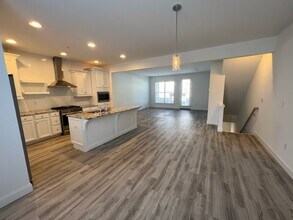 3228 Light Wy in Mechanicsburg, PA - Building Photo - Building Photo