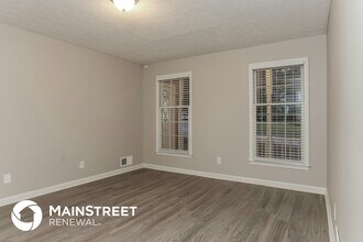 5132 Clearwater Dr SW in Stone Mountain, GA - Building Photo - Building Photo