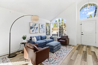 2559 Du Bois Dr in Roseville, CA - Building Photo - Building Photo