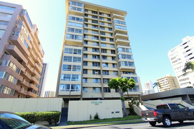 property at 2533 Ala Wai Blvd