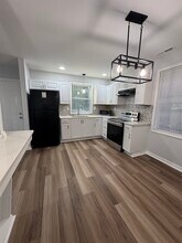 99 Swanson Dr in Summerville, SC - Building Photo - Building Photo
