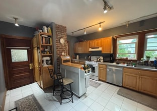 167 Allston St, Unit 2 in Medford, MA - Building Photo - Building Photo