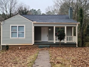 1112 Regent St SW in Atlanta, GA - Foto de edificio - Building Photo