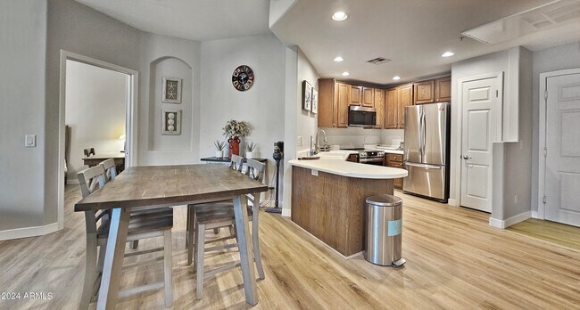 14000 N 94th St in Scottsdale, AZ - Building Photo - Building Photo