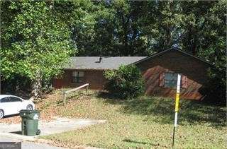 property at 1002 Sweetwater Cir