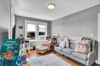 28-30 Whitney St, Unit 301 in Hartford, CT - Building Photo - Building Photo