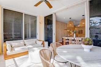 725 Crandon Blvd in Key Biscayne, FL - Building Photo - Building Photo