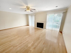 379 N Mentor Ave in Pasadena, CA - Building Photo - Building Photo