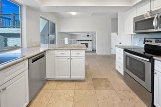 1905 E Hearn Rd in Phoenix, AZ - Building Photo - Building Photo