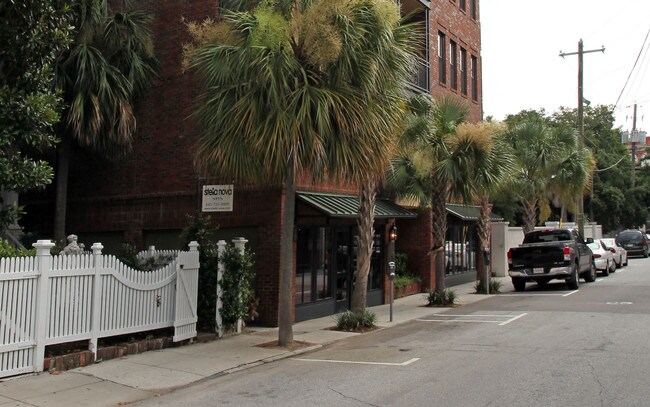 XXI George Street in Charleston, SC - Building Photo - Building Photo