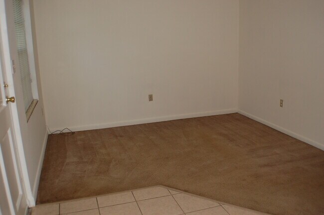 236 DeSoto Dr, Unit 5 in Tallahassee, FL - Building Photo - Building Photo