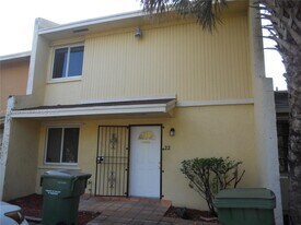 22 SW 14th Terrace in Homestead, FL - Building Photo