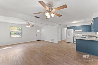 507 Pine St in Daphne, AL - Building Photo - Building Photo