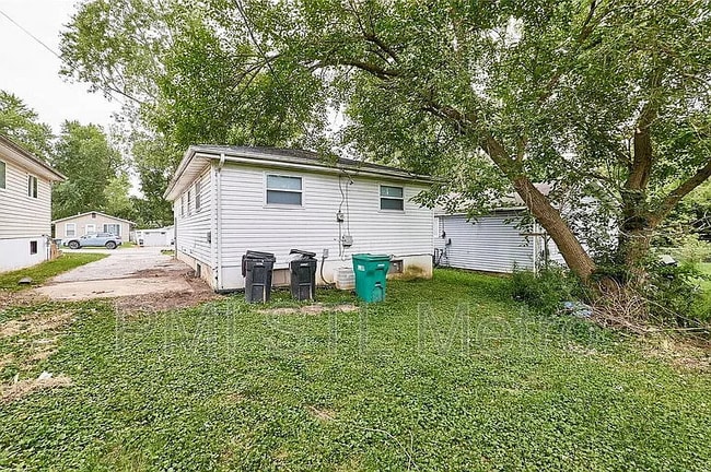 1229 Lakeview Ave in St. Louis, MO - Building Photo - Building Photo