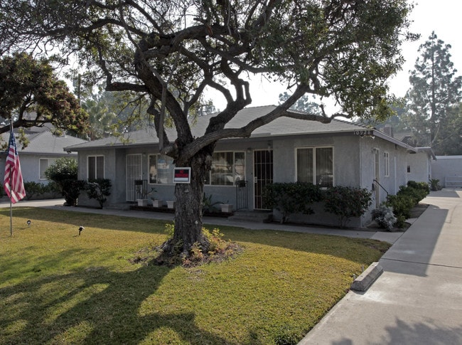 10918-10942 Lampson Ave in Garden Grove, CA - Building Photo - Building Photo