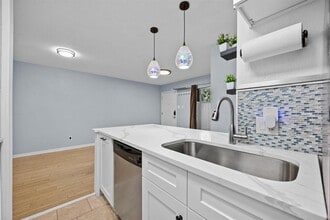 3204 Menchaca Rd in Austin, TX - Building Photo - Building Photo