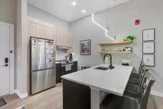 3217 N Clark St in Chicago, IL - Building Photo - Building Photo