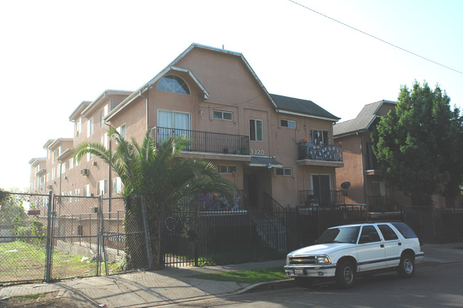 3316-3320 Chapman Ave in Los Angeles, CA - Building Photo - Building Photo