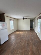 28 Horner Dr in Halfmoon, NY - Building Photo - Building Photo