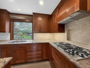 5333 134th Ave SE in Bellevue, WA - Building Photo - Building Photo