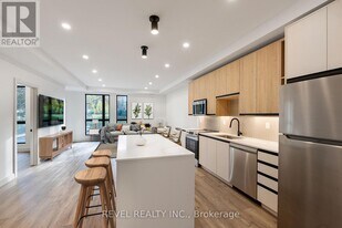 4390 Hillview Dr in Lincoln, ON - Building Photo