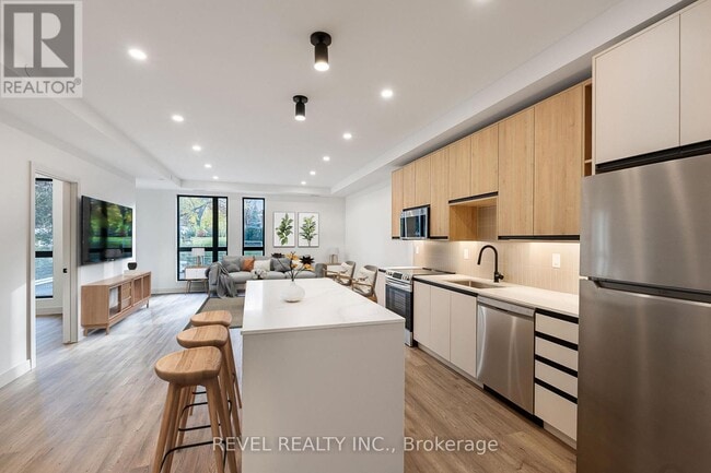 property at 4390 Hillview Dr