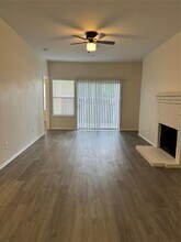2415 W Slaughter Ln in Austin, TX - Building Photo - Building Photo