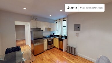 Room in Shared 2 bed/1 bath home, Unit B in New York, NY - Foto de edificio - Building Photo