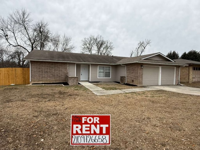 6614 Robin Forest in San Antonio, TX - Foto de edificio - Building Photo