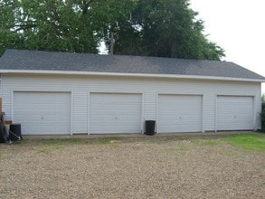 2103 E Rosser Ave in Bismarck, ND - Building Photo - Building Photo