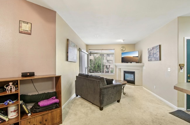 4545 Wheaton Dr, Unit Unit B210 in Fort Collins, CO - Building Photo - Building Photo