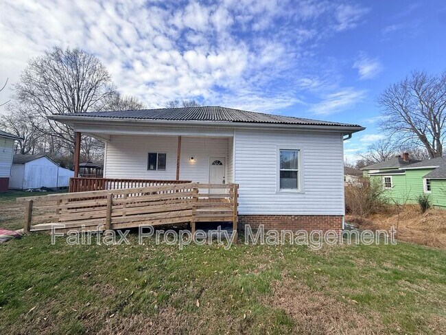 1725 Turner St in Roxboro, NC - Building Photo - Building Photo