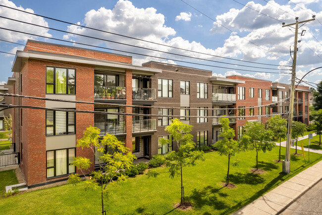 7700 Michel-Bouvier Rue in Montréal, QC - Building Photo - Building Photo