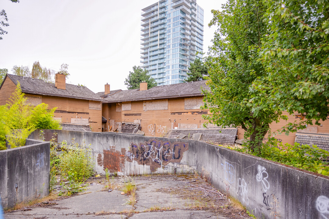 8107-8167 Cambie St in Vancouver, BC - Building Photo