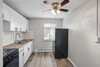 South Hills Apartments in Cleveland, OH - Foto de edificio - Interior Photo