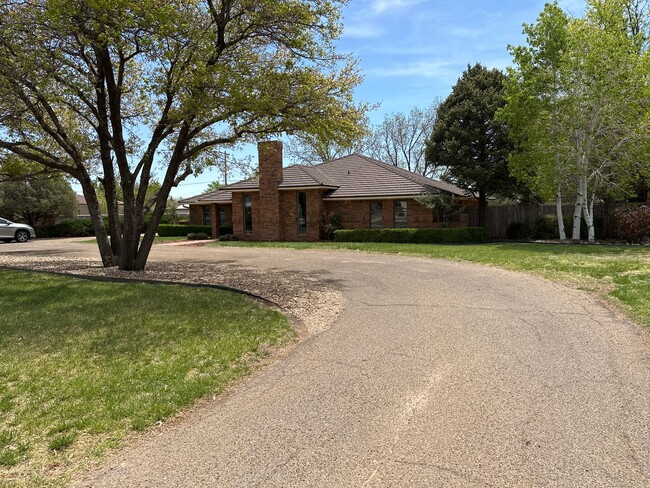 1913 E 21st St in Clovis, NM - Foto de edificio - Building Photo