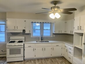 642 Beechmont Ave in Bridgeport, CT - Building Photo - Building Photo