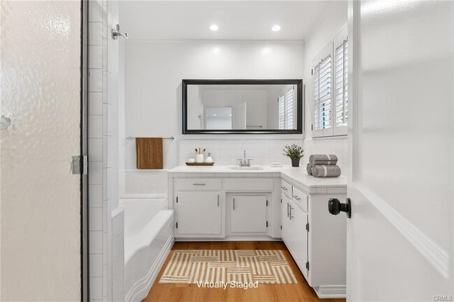 11053 Strathmore Dr in Los Angeles, CA - Building Photo - Building Photo