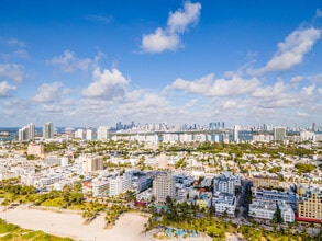 1200 Ocean Dr in Miami Beach, FL - Building Photo - Building Photo