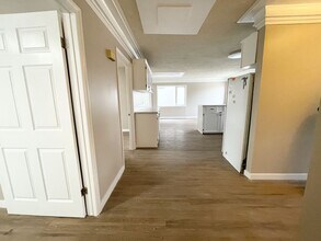 4324 Bowness Rd NW in Calgary, AB - Building Photo - Building Photo