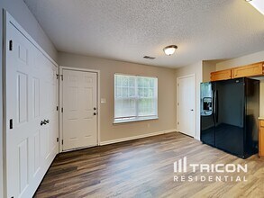 401 Peachtree Rd in Charlotte, NC - Building Photo - Building Photo