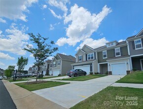 2744 Yeager Dr NW in Concord, NC - Building Photo - Building Photo