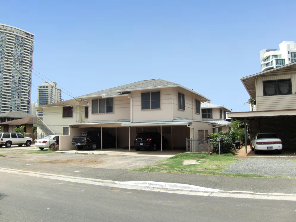 632 Hausten St in Honolulu, HI - Building Photo