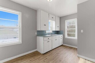 813 Alvord Ave in Flint, MI - Foto de edificio - Building Photo